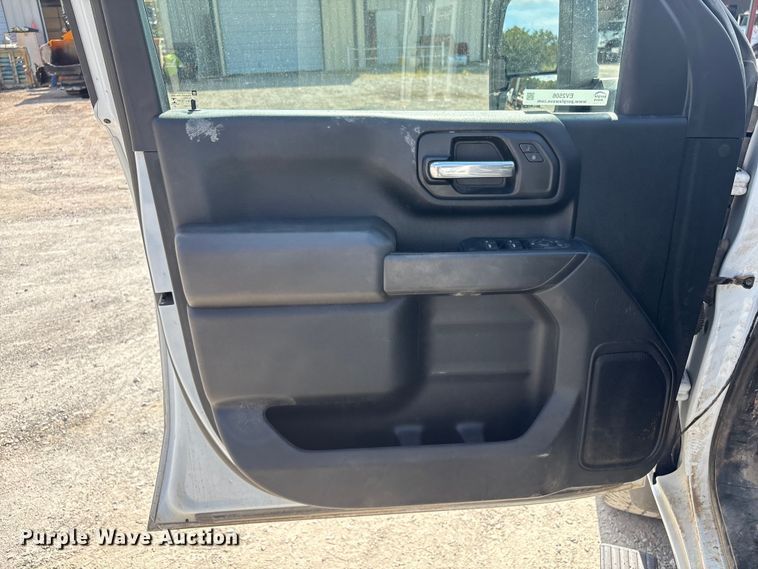 image for item EV2506 2021 Chevrolet Silverado 3500HD Crew Cab utility bed pickup truck