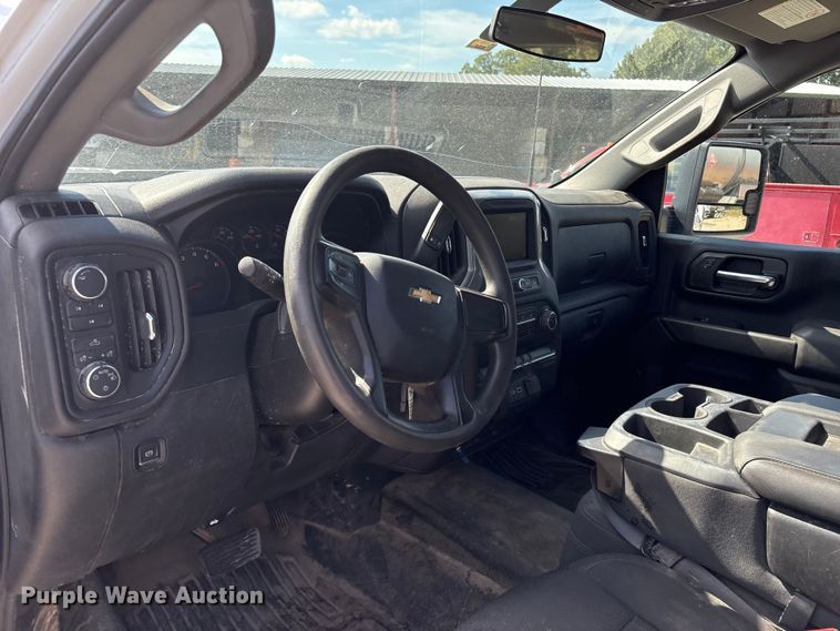 image for item EV2506 2021 Chevrolet Silverado 3500HD Crew Cab utility bed pickup truck