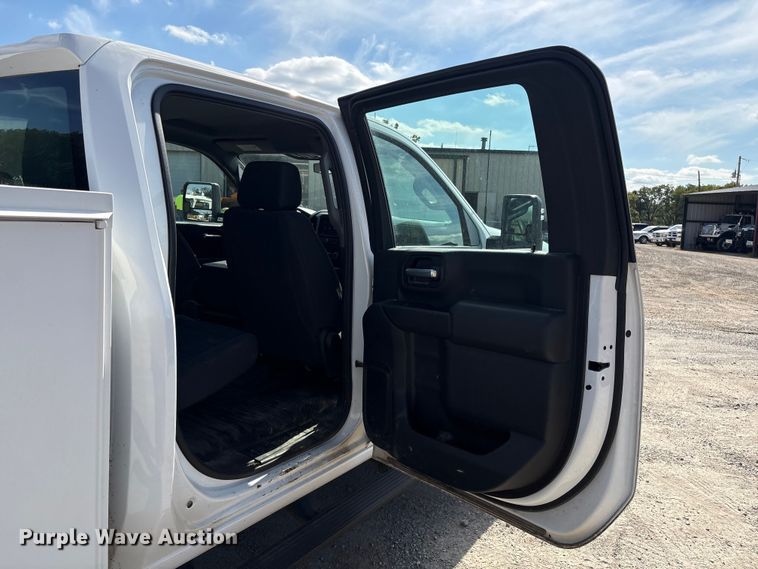 image for item EV2506 2021 Chevrolet Silverado 3500HD Crew Cab utility bed pickup truck