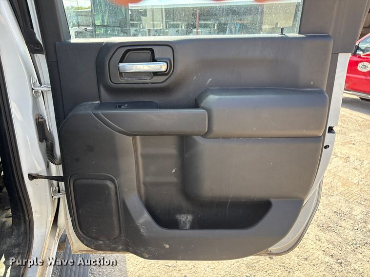 image for item EV2506 2021 Chevrolet Silverado 3500HD Crew Cab utility bed pickup truck