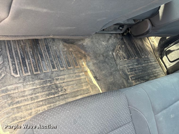 image for item EV2506 2021 Chevrolet Silverado 3500HD Crew Cab utility bed pickup truck