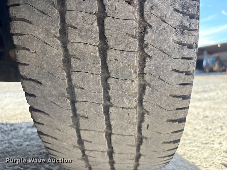 image for item EV2506 2021 Chevrolet Silverado 3500HD Crew Cab utility bed pickup truck