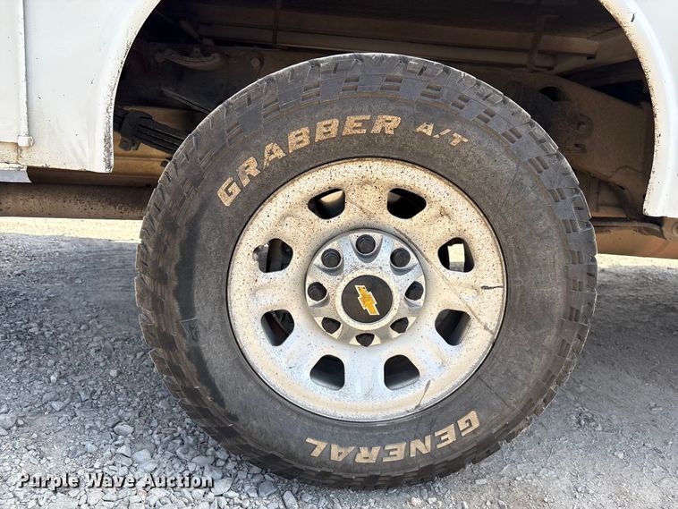 image for item EV2506 2021 Chevrolet Silverado 3500HD Crew Cab utility bed pickup truck