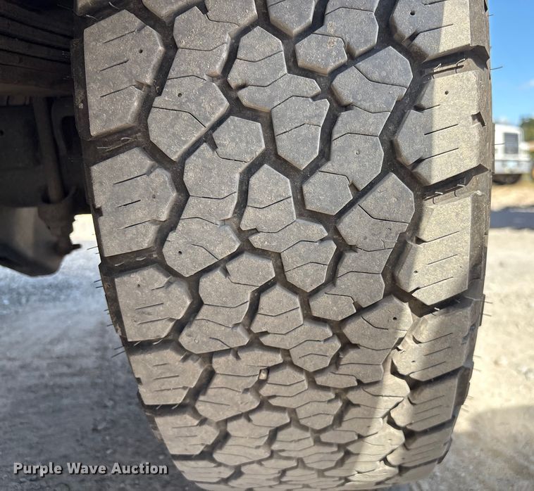 image for item EV2506 2021 Chevrolet Silverado 3500HD Crew Cab utility bed pickup truck