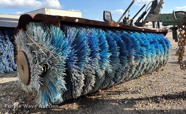 image for item EV3111 Skid steer broom