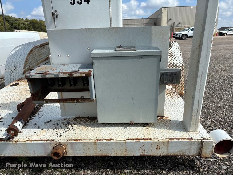 image for item EV3113 Light plant