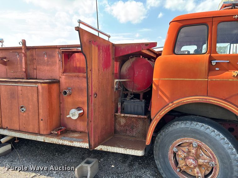 image for item EV3115 1959 Ford C-1000 pumper fire truck