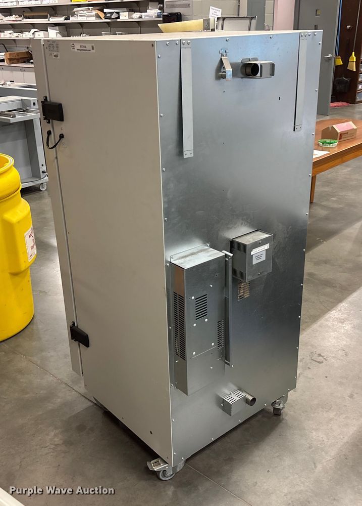 image for item EV3144 Thermo Heratherm OMH400 laboratory oven