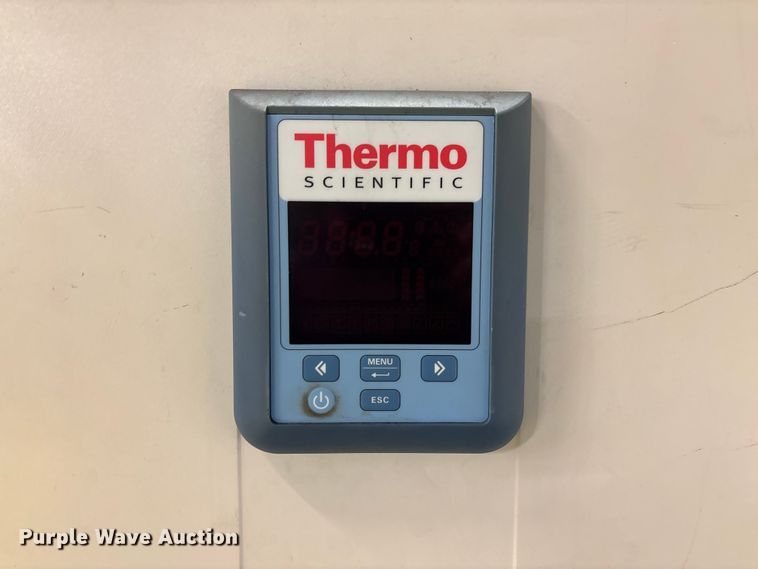 image for item EV3144 Thermo Heratherm OMH400 laboratory oven