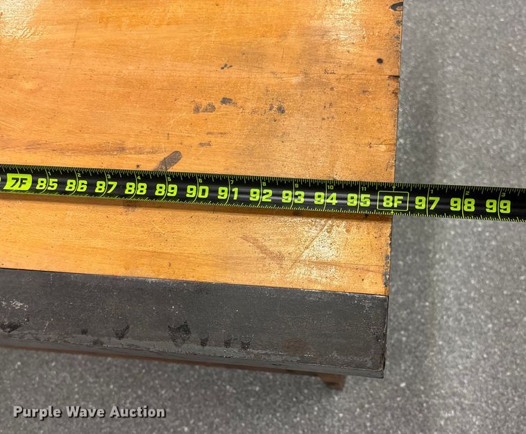 image for item EV3148 Pexto table