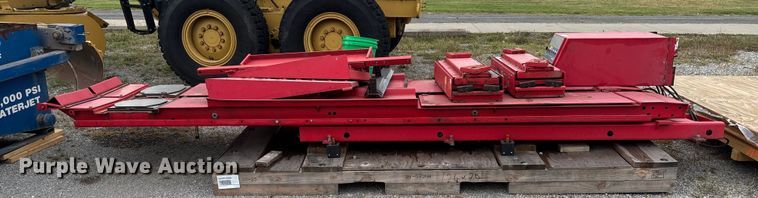 image for item EV3151 Hunter RL automotive lift