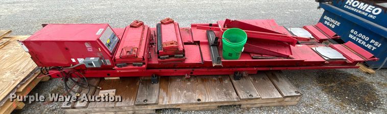 image for item EV3151 Hunter RL automotive lift