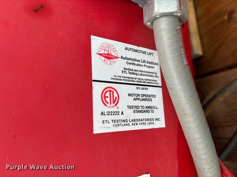 image for item EV3151 Hunter RL automotive lift