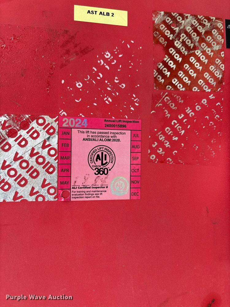 image for item EV3151 Hunter RL automotive lift