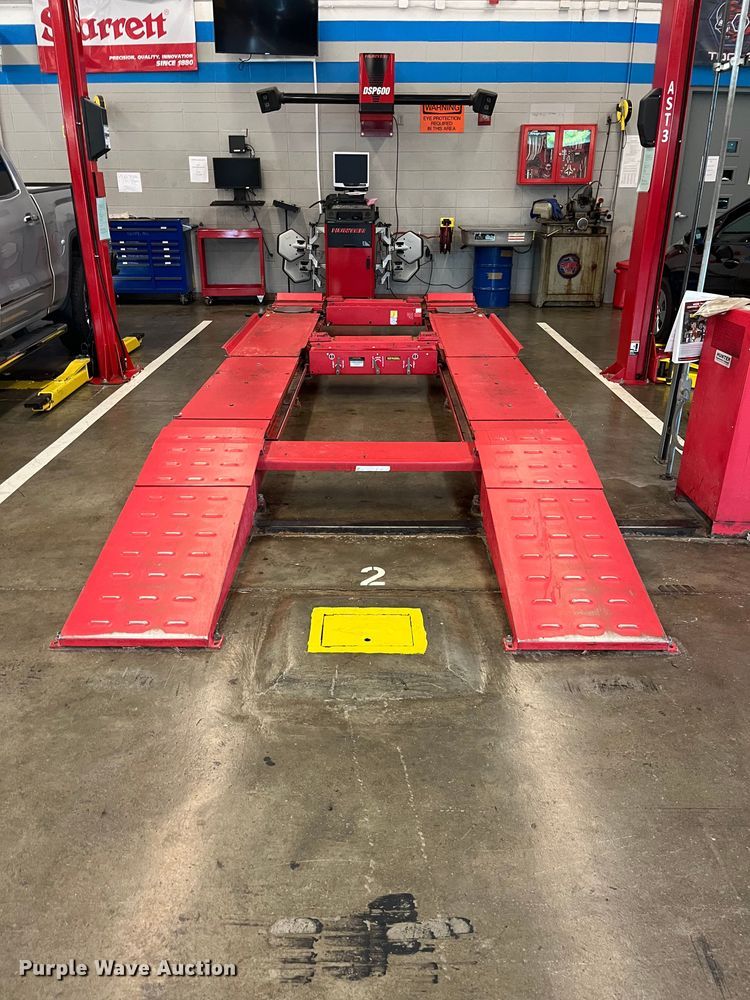 image for item EV3151 Hunter RL automotive lift