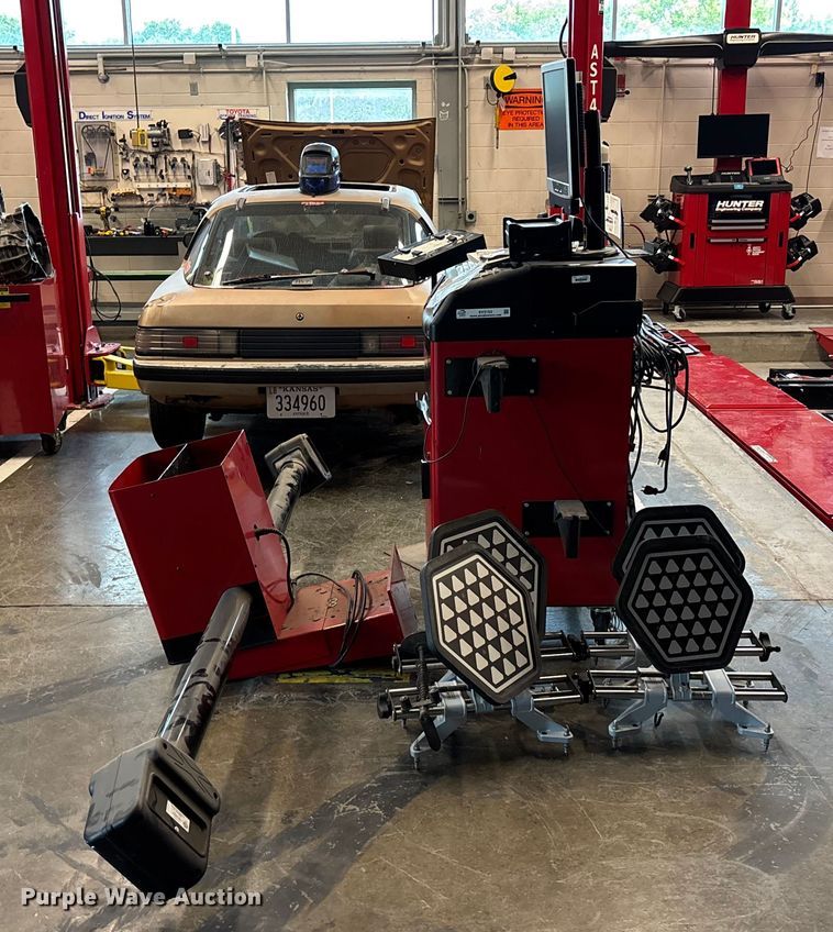 image for item EV3153 Hunter S811 alignment machine