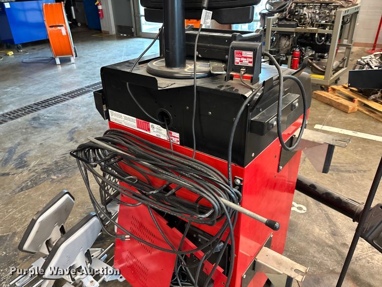 image for item EV3153 Hunter S811 alignment machine