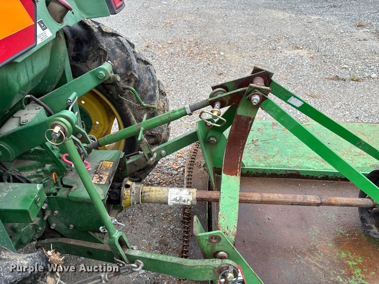 image for item EV3162 1998 John Deere 870 tractor