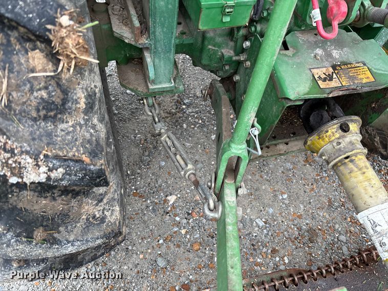 image for item EV3162 1998 John Deere 870 tractor