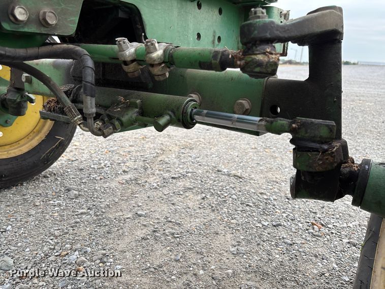 image for item EV3162 1998 John Deere 870 tractor