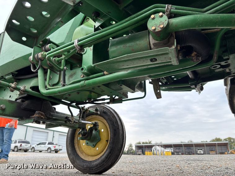 image for item EV3162 1998 John Deere 870 tractor