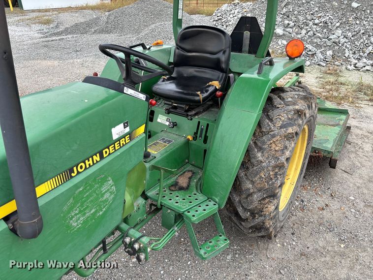 image for item EV3162 1998 John Deere 870 tractor