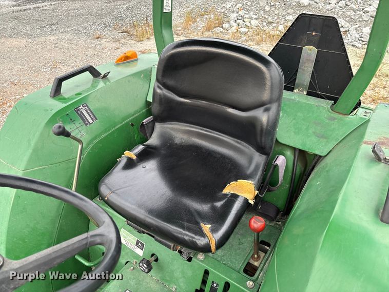 image for item EV3162 1998 John Deere 870 tractor