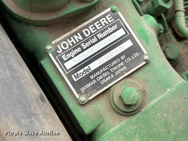 image for item EV3162 1998 John Deere 870 tractor