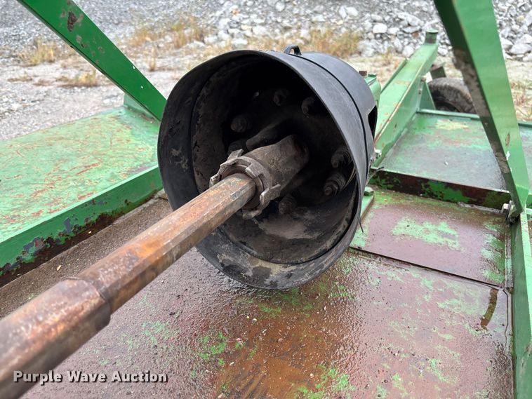 image for item EV3162 1998 John Deere 870 tractor