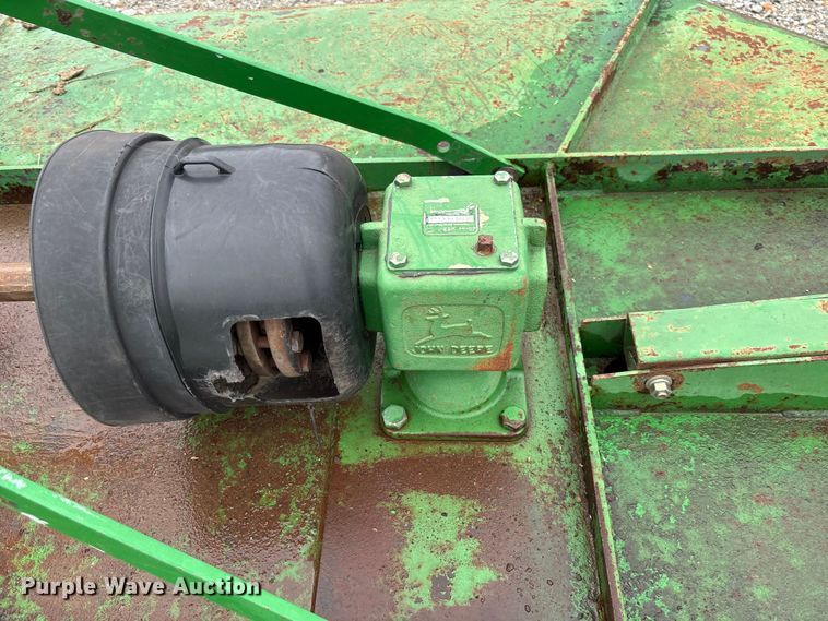 image for item EV3162 1998 John Deere 870 tractor