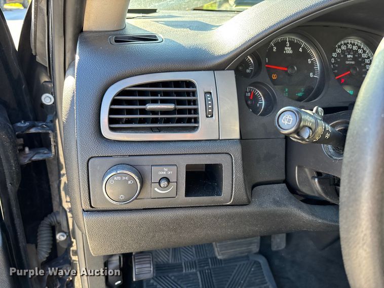 image for item EV3203 2013 Chevrolet Tahoe Police SUV