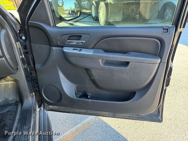 image for item EV3203 2013 Chevrolet Tahoe Police SUV