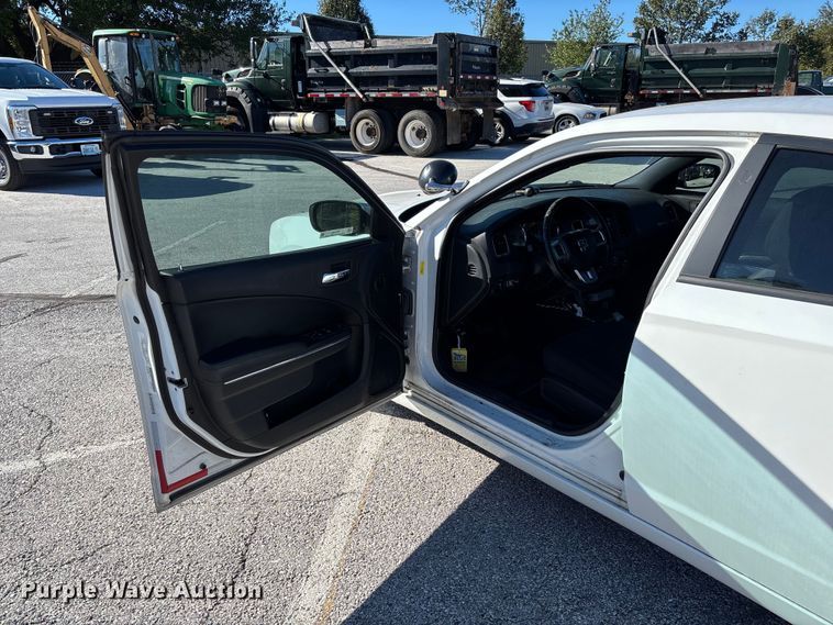 image for item EV3205 2012 Dodge Charger Police 