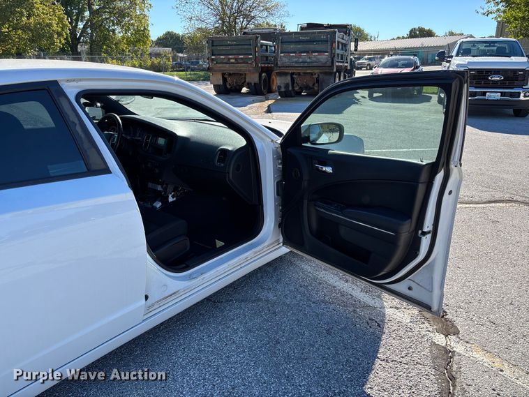 image for item EV3205 2012 Dodge Charger Police 