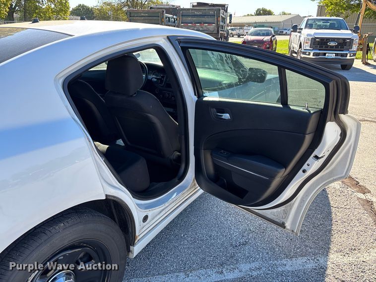 image for item EV3205 2012 Dodge Charger Police 