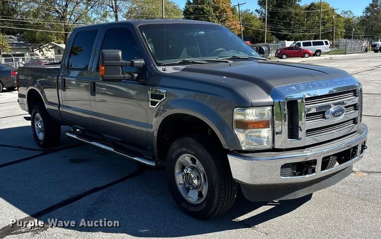 image for item EV3207 2010 Ford F250 Super Duty Crew Cab pickup truck