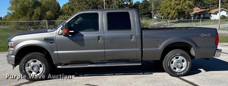 image for item EV3207 2010 Ford F250 Super Duty Crew Cab pickup truck