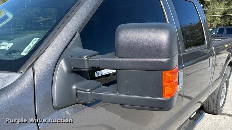 image for item EV3207 2010 Ford F250 Super Duty Crew Cab pickup truck