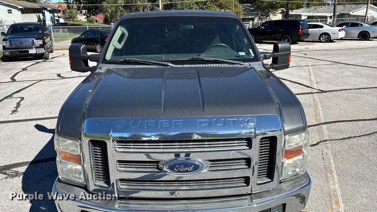 image for item EV3207 2010 Ford F250 Super Duty Crew Cab pickup truck
