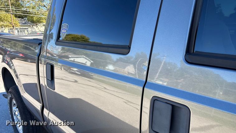 image for item EV3207 2010 Ford F250 Super Duty Crew Cab pickup truck