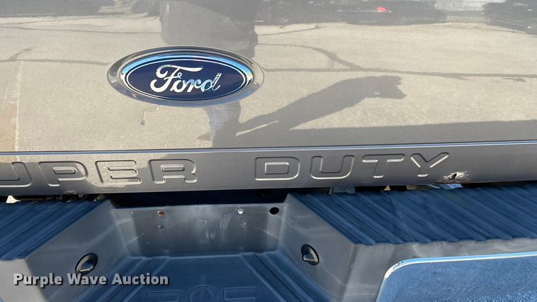 image for item EV3207 2010 Ford F250 Super Duty Crew Cab pickup truck