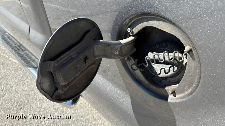 image for item EV3207 2010 Ford F250 Super Duty Crew Cab pickup truck