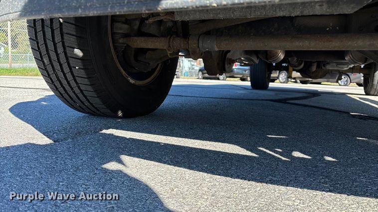 image for item EV3207 2010 Ford F250 Super Duty Crew Cab pickup truck