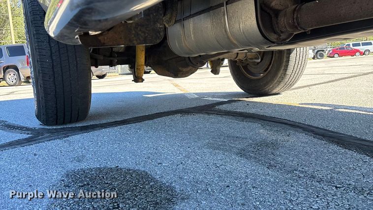 image for item EV3207 2010 Ford F250 Super Duty Crew Cab pickup truck