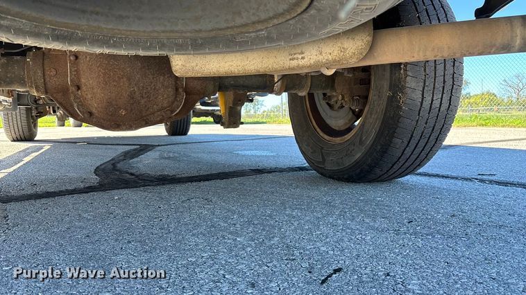 image for item EV3207 2010 Ford F250 Super Duty Crew Cab pickup truck