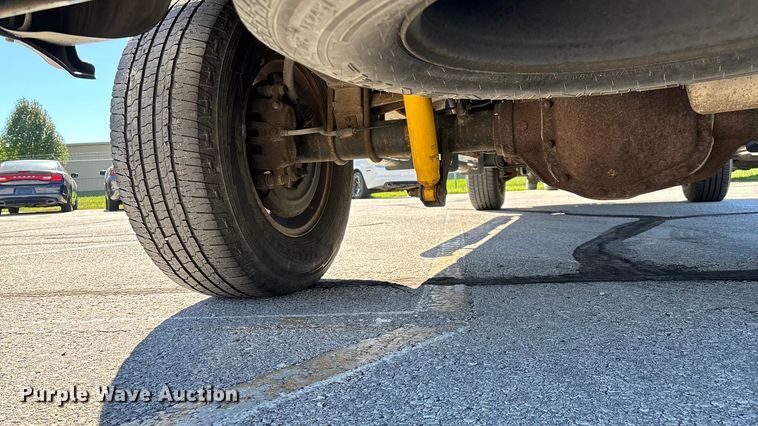 image for item EV3207 2010 Ford F250 Super Duty Crew Cab pickup truck