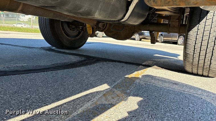 image for item EV3207 2010 Ford F250 Super Duty Crew Cab pickup truck