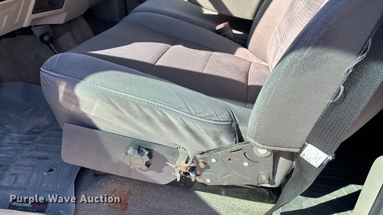 image for item EV3207 2010 Ford F250 Super Duty Crew Cab pickup truck