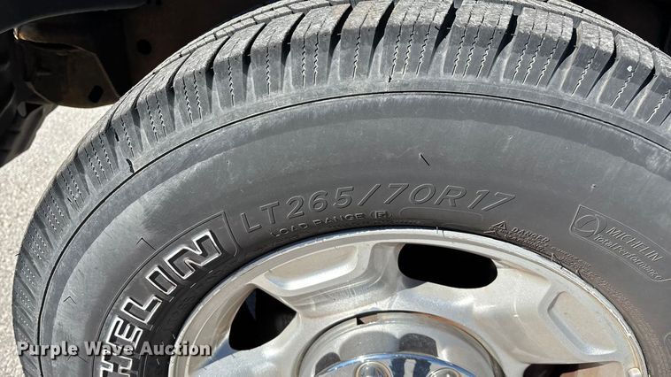 image for item EV3207 2010 Ford F250 Super Duty Crew Cab pickup truck