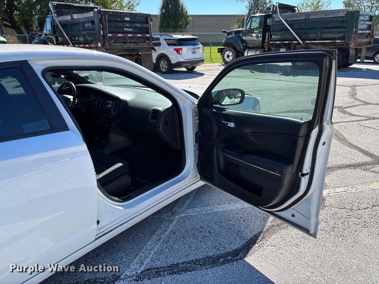 image for item EV3211 2012 Dodge Charger Police 